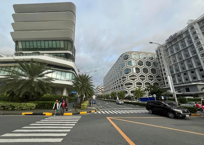 Shore 2 Family 2 Beds Balcony View Wifi Tv Moa 735 * Manila